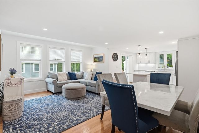 42 Messinger St 42, Canton, MA 02021