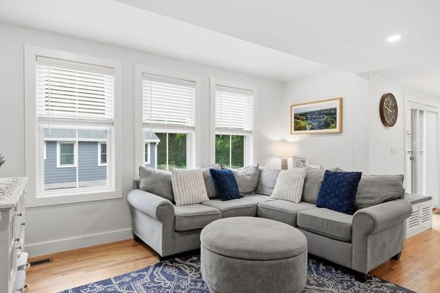 42 Messinger St 42, Canton, MA 02021