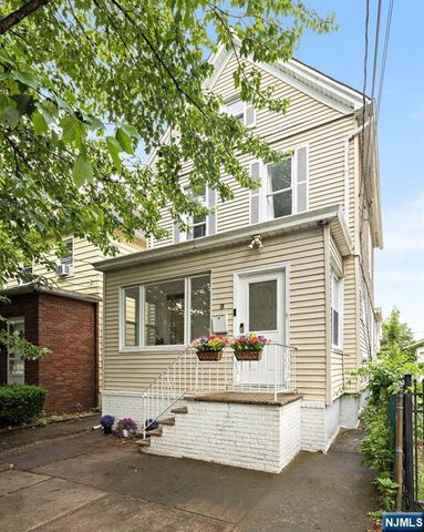 18 Garden Street, Ridgefield Park, NJ 07660