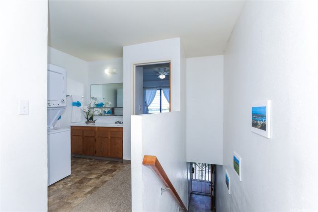 98-640 Moanalua Loop 2041, Aiea, HI 96701