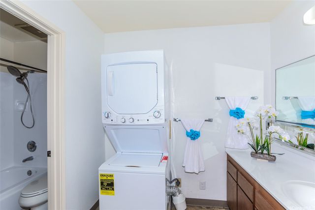 98-640 Moanalua Loop 2041, Aiea, HI 96701