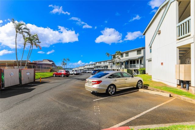 98-640 Moanalua Loop 2041, Aiea, HI 96701