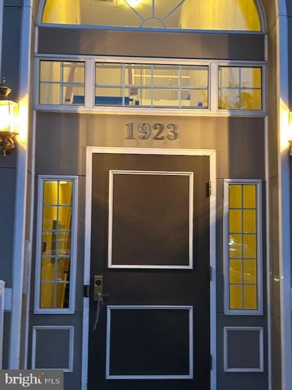 1923 WILSON LN #201, Mclean, VA 22102