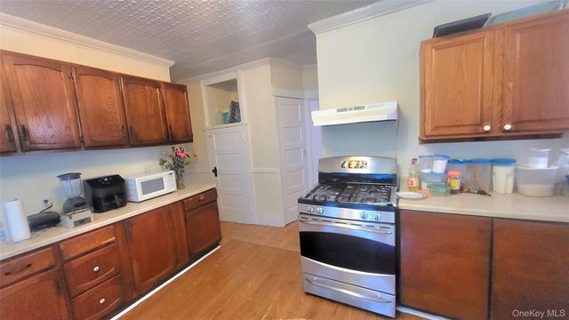 48 Conklin Street, Poughkeepsie, NY 12601