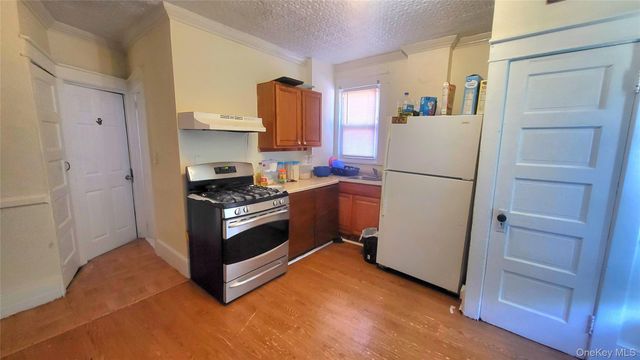 48 Conklin Street, Poughkeepsie, NY 12601