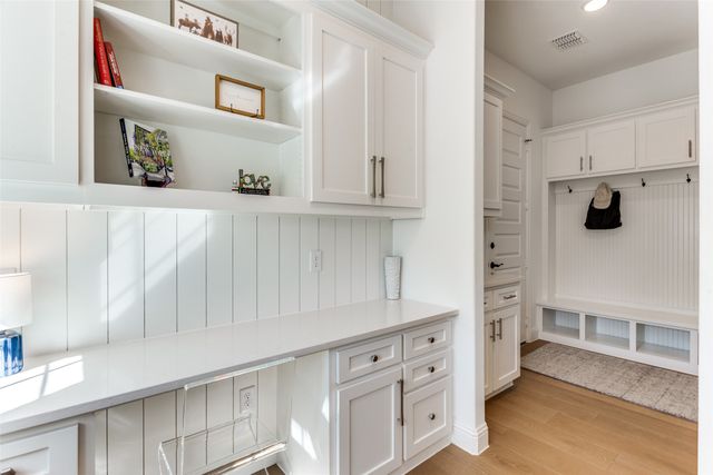 2228 Sandrellan Street, Fort Worth, TX 76008