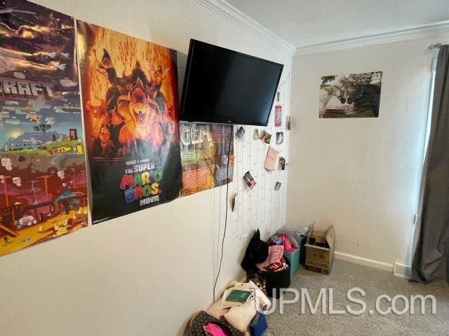 623 E E Street, Iron Mountain, MI 49801