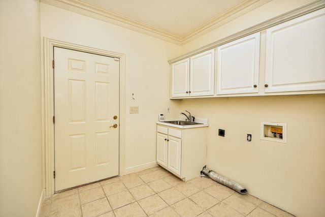 1429 Pine Needles Lane 403, Lexington, KY 40513