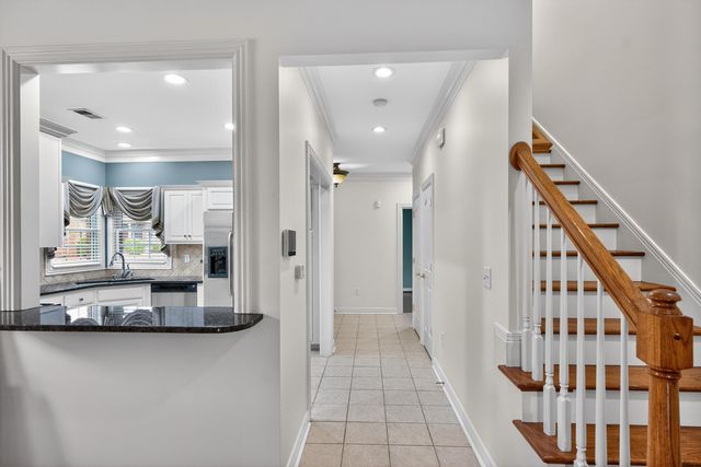 1429 Pine Needles Lane 403, Lexington, KY 40513