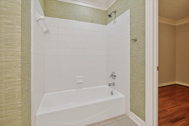 1429 Pine Needles Lane 403, Lexington, KY 40513