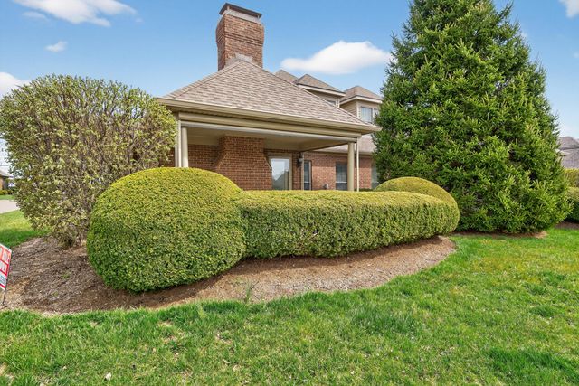 1429 Pine Needles Lane 403, Lexington, KY 40513