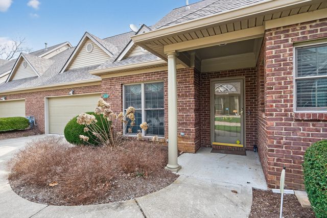 1429 Pine Needles Lane 403, Lexington, KY 40513