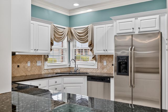 1429 Pine Needles Lane 403, Lexington, KY 40513