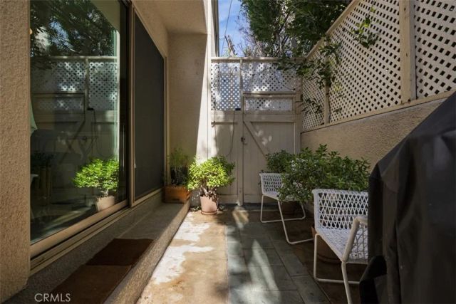 14101 Dickens Street 9, Sherman Oaks, CA 91423