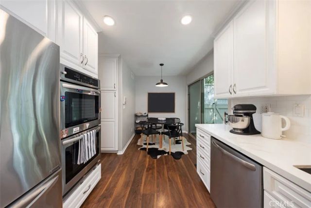 14101 Dickens Street 9, Sherman Oaks, CA 91423