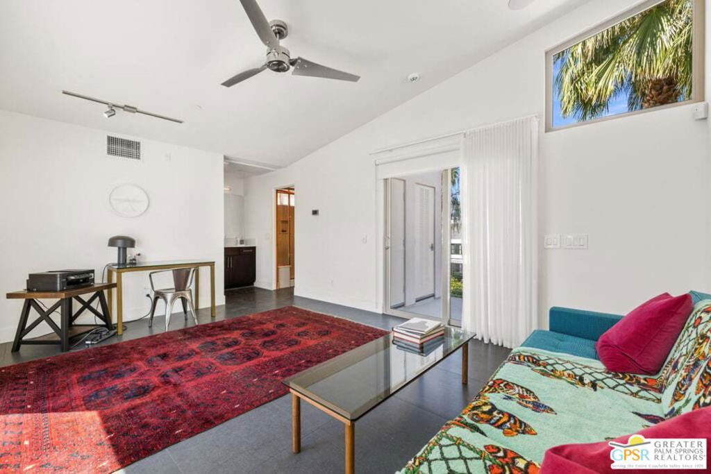 Image 39 of property listing at 914 Oceo Circle, Palm Springs, CA 92264