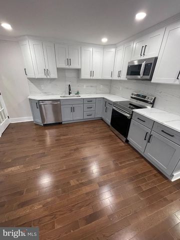2517 E SOMERSET ST, Philadelphia, PA 19134