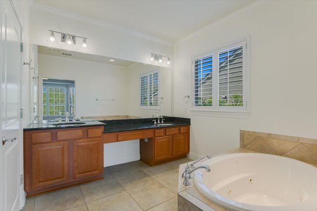 303 Goose Island DR, Georgetown, TX 78633