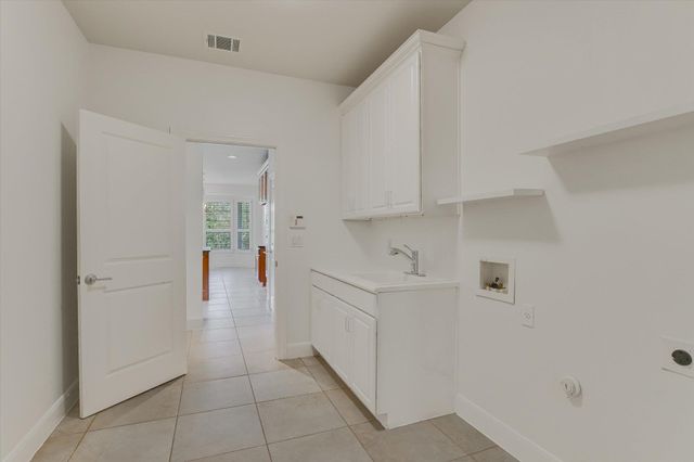 303 Goose Island DR, Georgetown, TX 78633