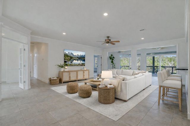 303 Goose Island DR, Georgetown, TX 78633