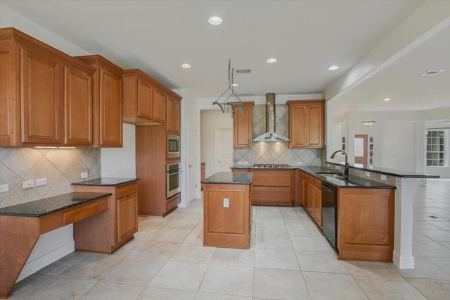 303 Goose Island DR, Georgetown, TX 78633