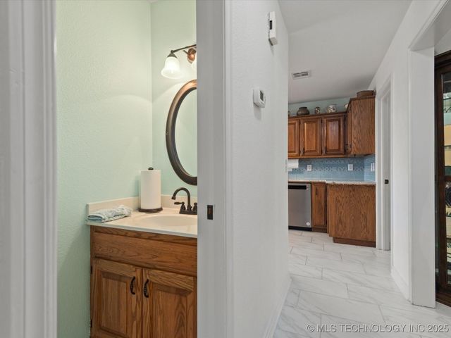 3730 E Mountain Road, Bartlesville, OK 74003