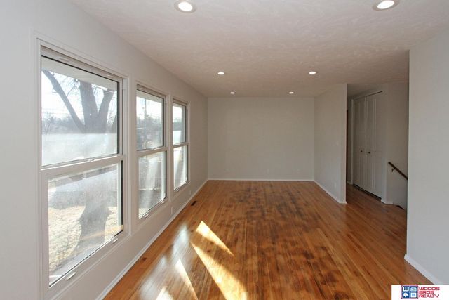 1120 N 79th Street, Lincoln, NE 68505