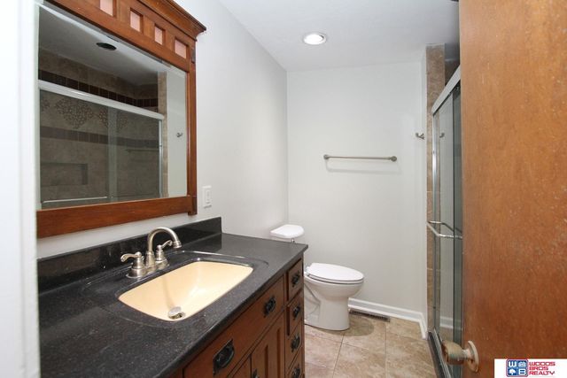 1120 N 79th Street, Lincoln, NE 68505