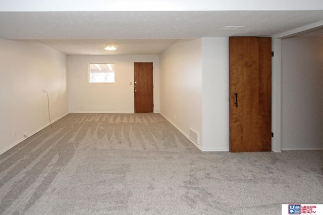 1120 N 79th Street, Lincoln, NE 68505