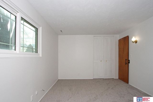 1120 N 79th Street, Lincoln, NE 68505