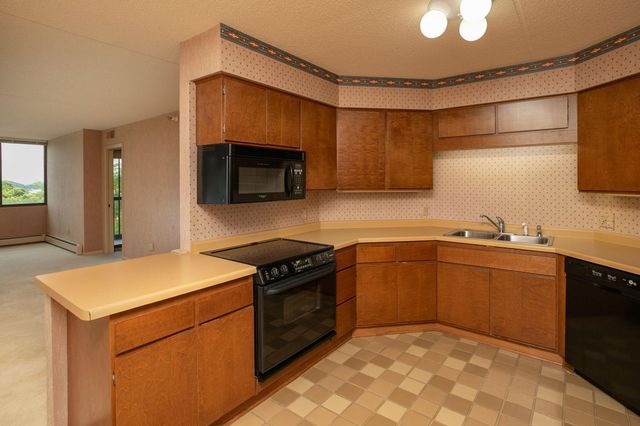 600 4th Street SW 605, Rochester, MN 55902