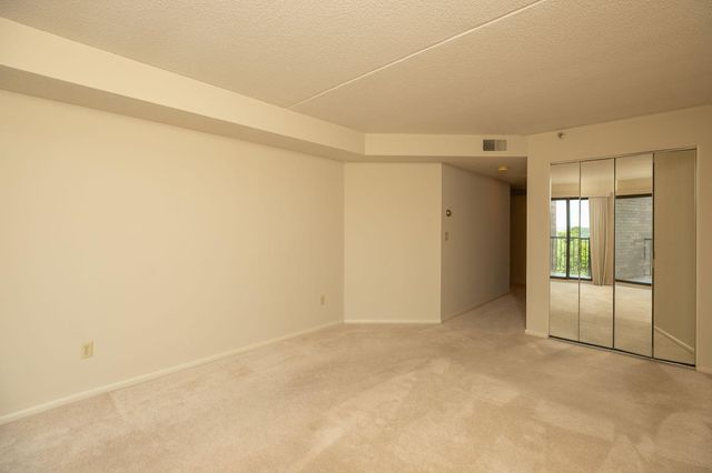 600 4th Street SW 605, Rochester, MN 55902
