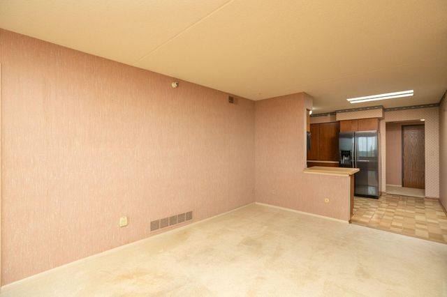 600 4th Street SW 605, Rochester, MN 55902