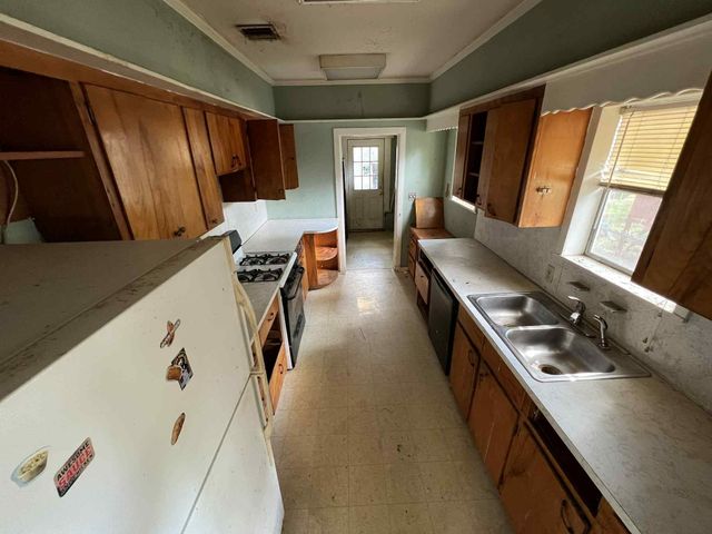 271 Carrollton Avenue, Shreveport, LA 71105