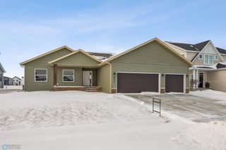 8829 Meadowlark Parkway, Horace, ND 58047