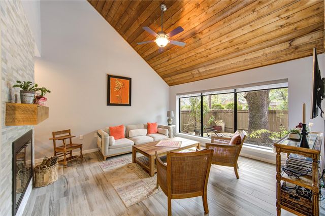 11541 Riverview Drive 5, Houston, TX 77077