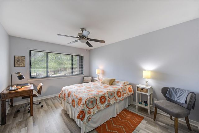 11541 Riverview Drive 5, Houston, TX 77077