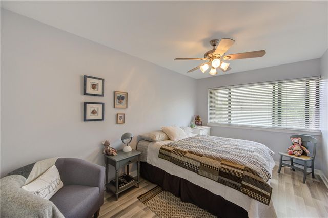 11541 Riverview Drive 5, Houston, TX 77077