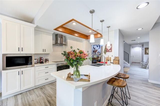 11541 Riverview Drive 5, Houston, TX 77077