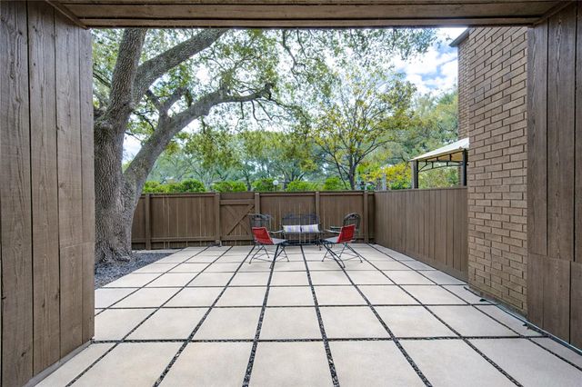 11541 Riverview Drive 5, Houston, TX 77077