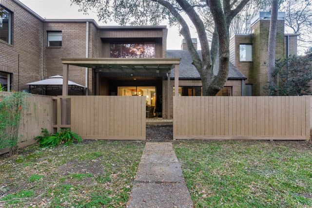 11541 Riverview Drive 5, Houston, TX 77077