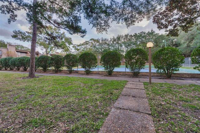 11541 Riverview Drive 5, Houston, TX 77077