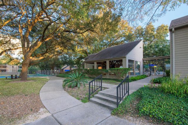 11541 Riverview Drive 5, Houston, TX 77077