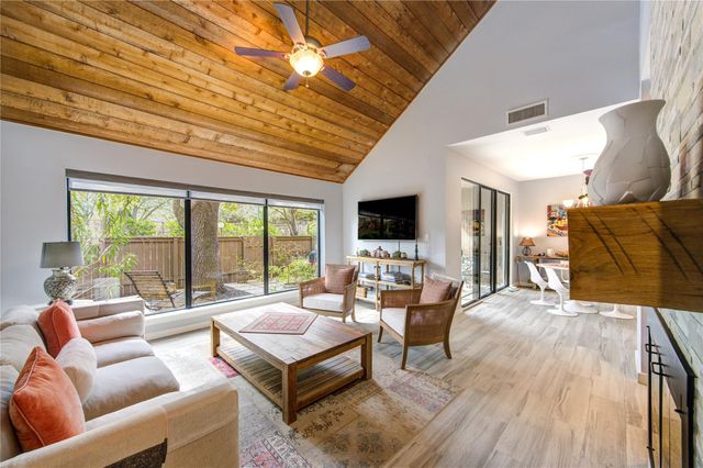 11541 Riverview Drive 5, Houston, TX 77077