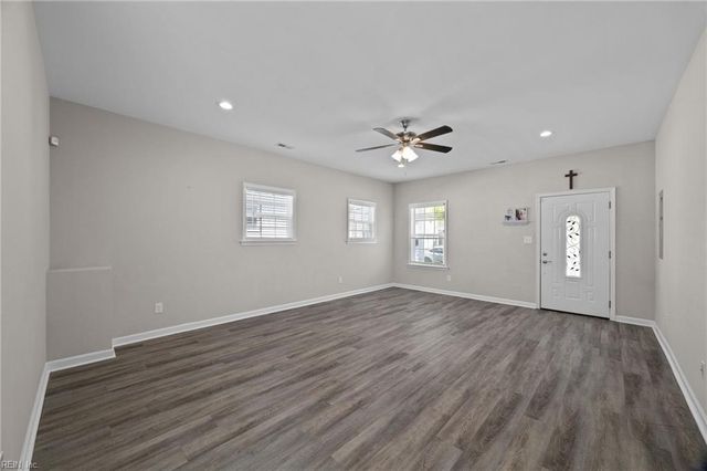 1230 Commerce AVE, Chesapeake, VA 23324