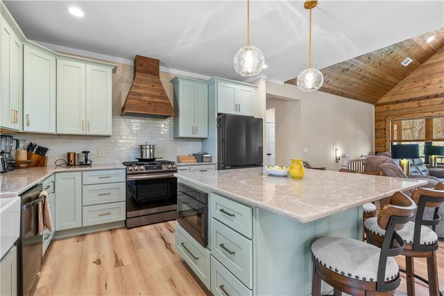 1111 Little River View Drive, Seneca, SC 29672