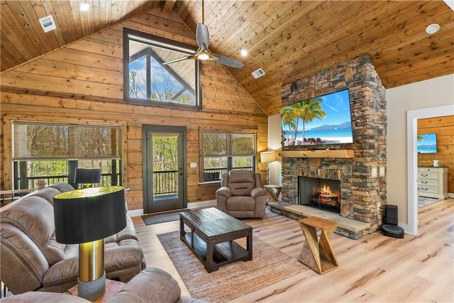 1111 Little River View Drive, Seneca, SC 29672