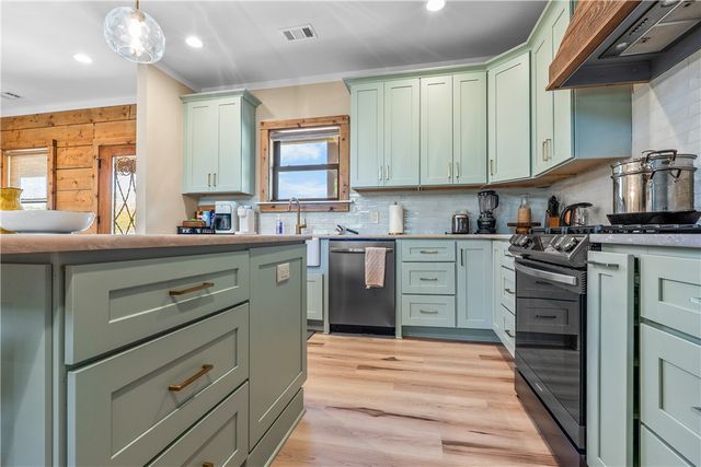 1111 Little River View Drive, Seneca, SC 29672