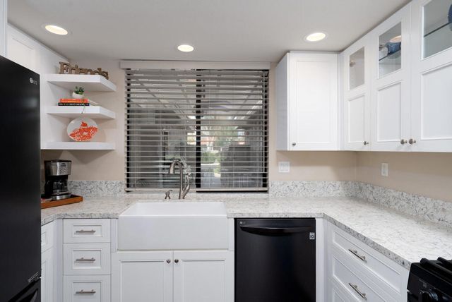 6 Sunrise Drive, Rancho Mirage, CA 92270