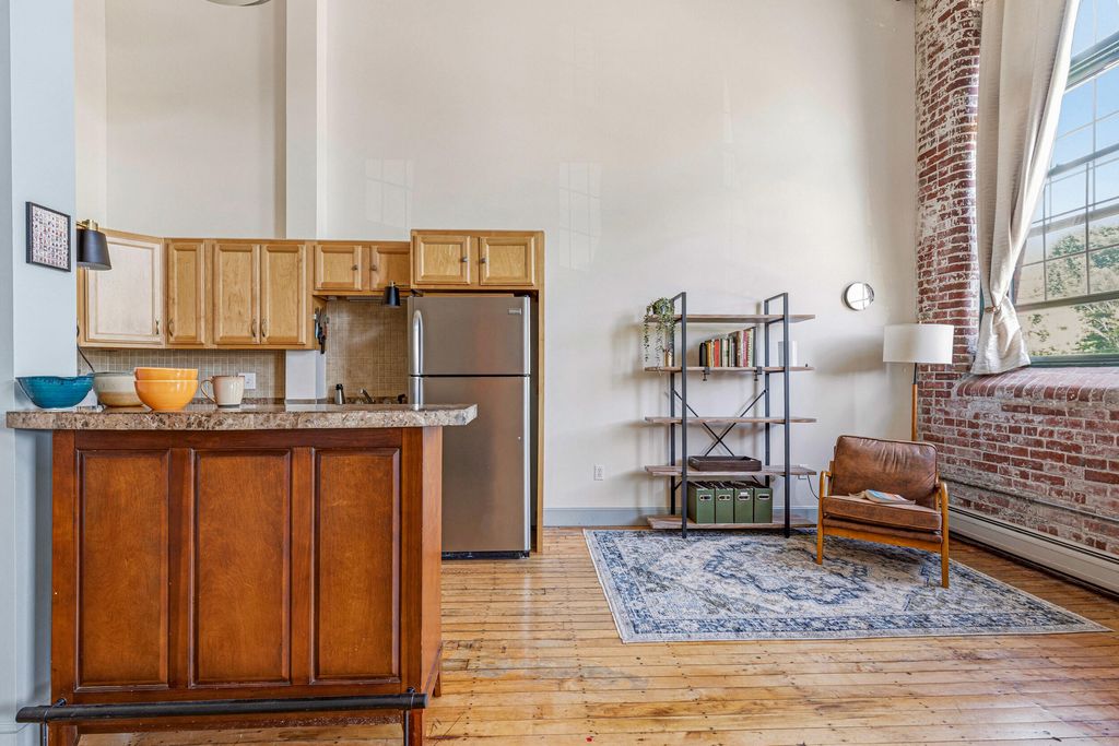 30 Lincoln Street 211, Westbrook, ME 04092 — photo 5